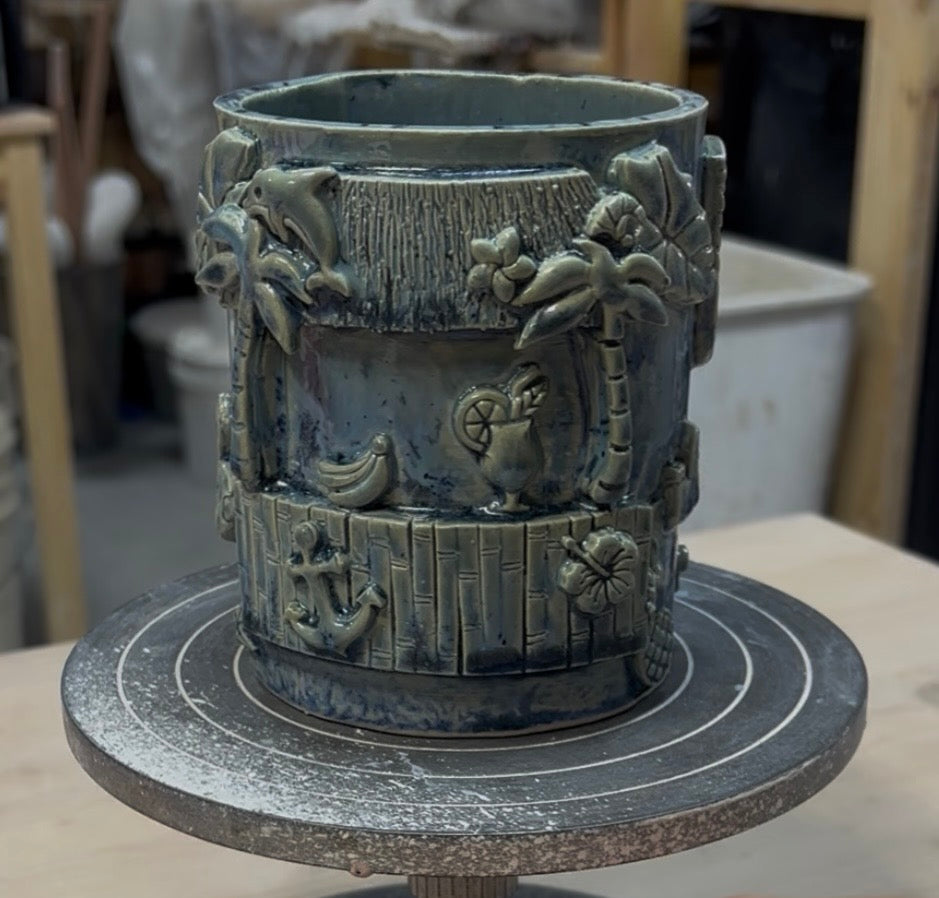 Tiki Bar Scene Mug in Blue Crystal
