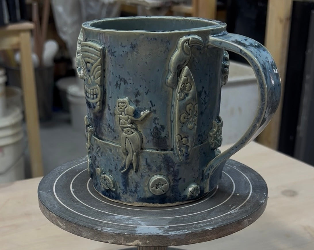 Tiki Bar Scene Mug in Blue Crystal